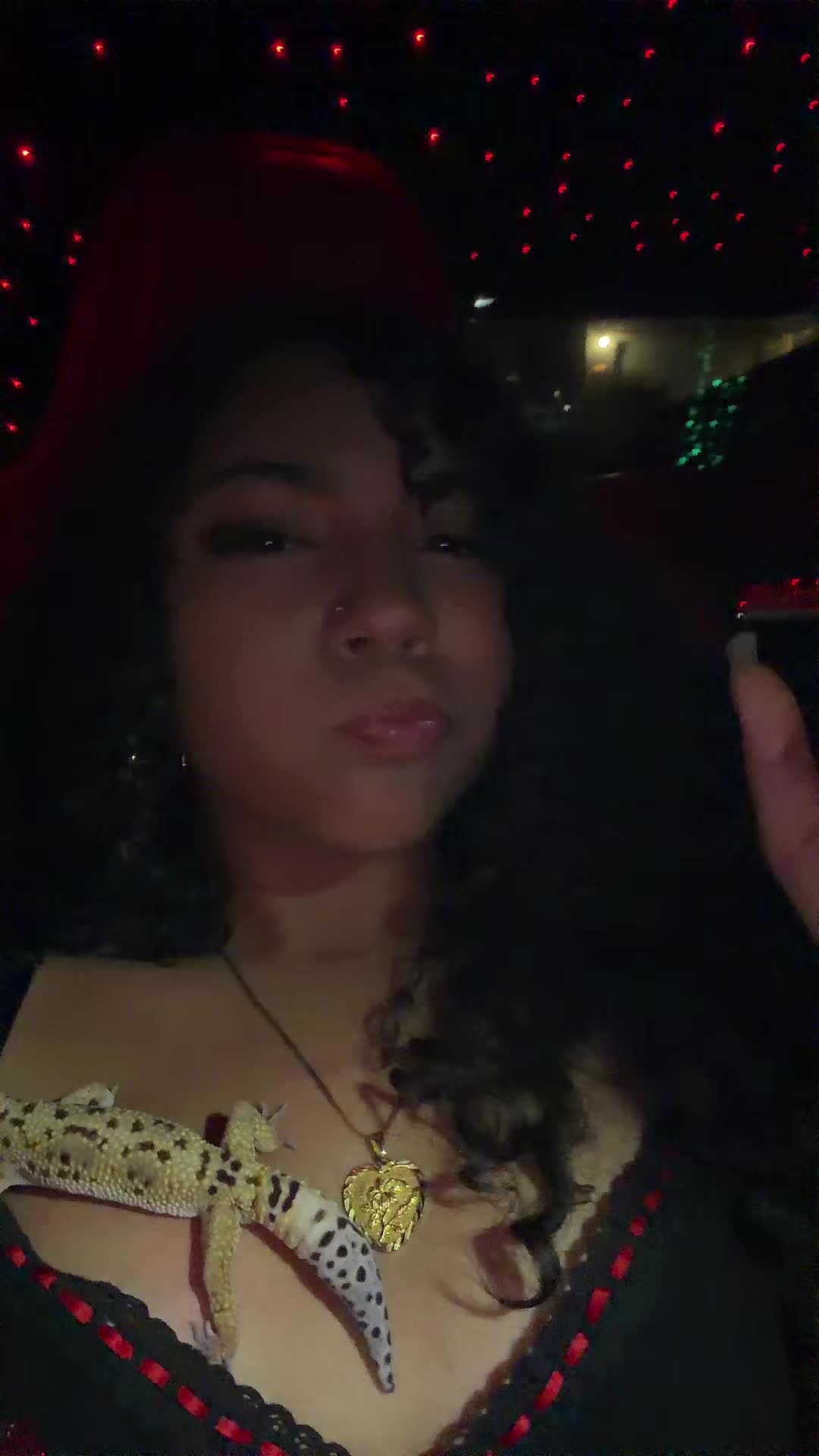 @evelyn.
