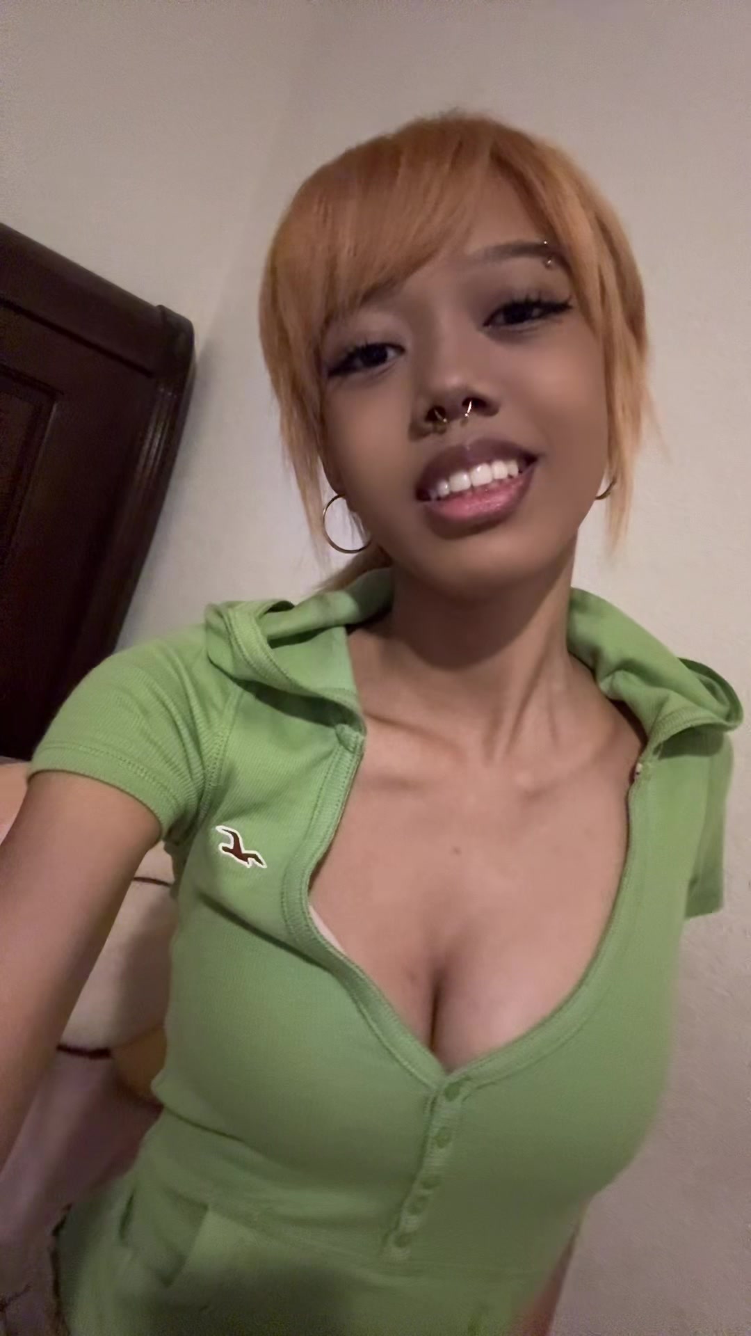 @️