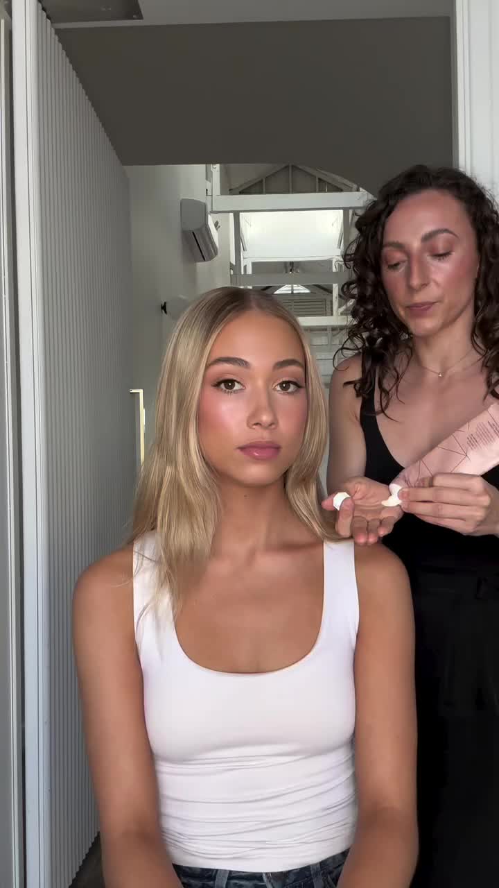 @Audrey_Collins