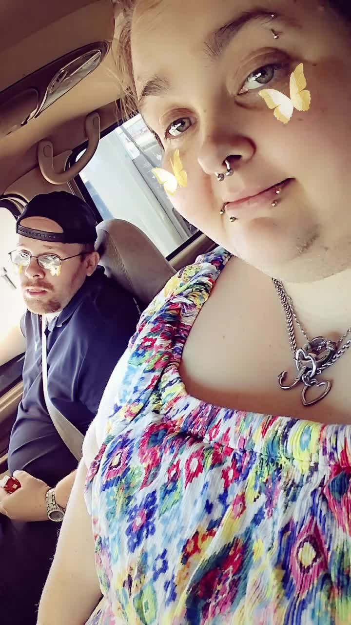 @Wolf_Queen