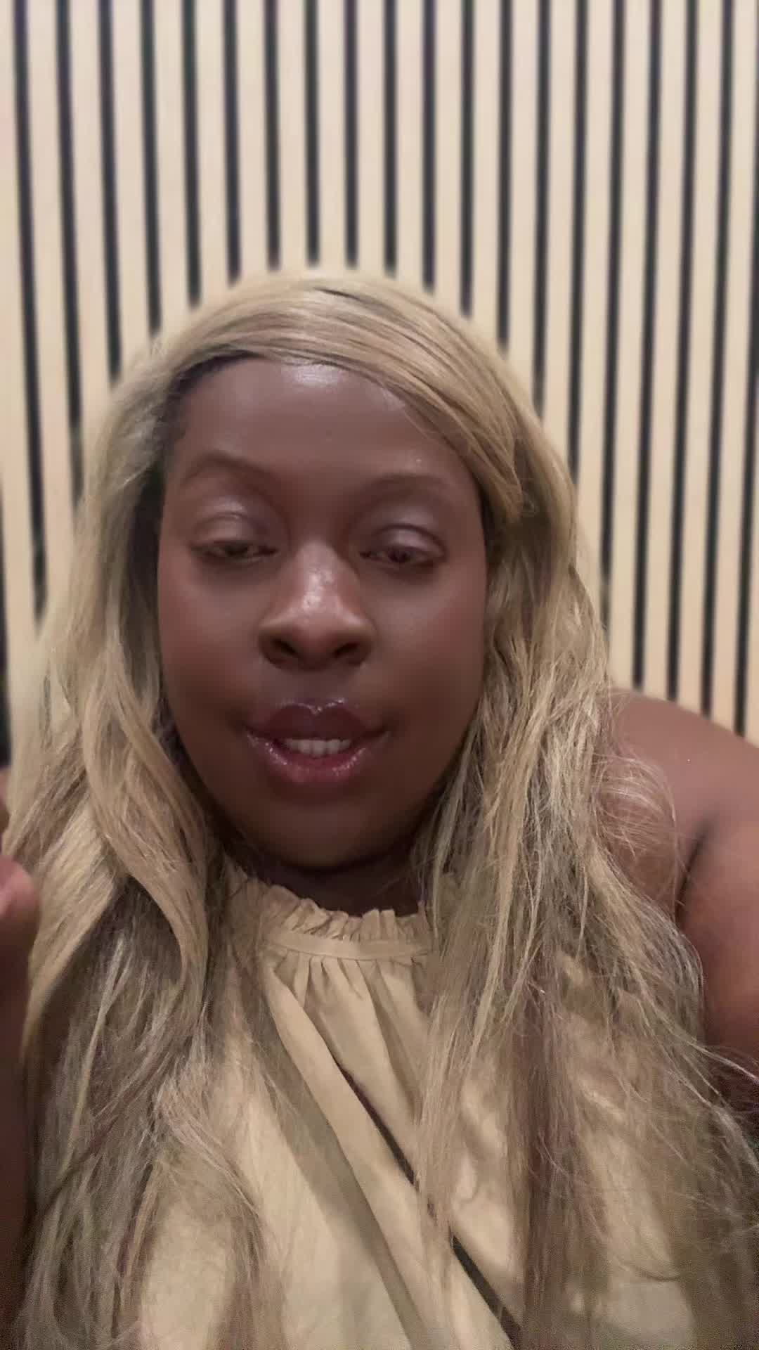 @newswithb