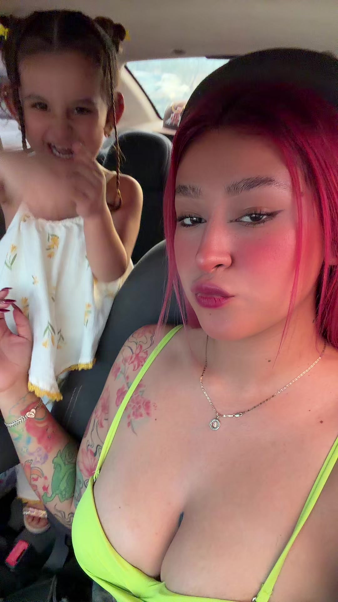 @𝑻𝒆𝒓𝒆𝒔𝒂💛