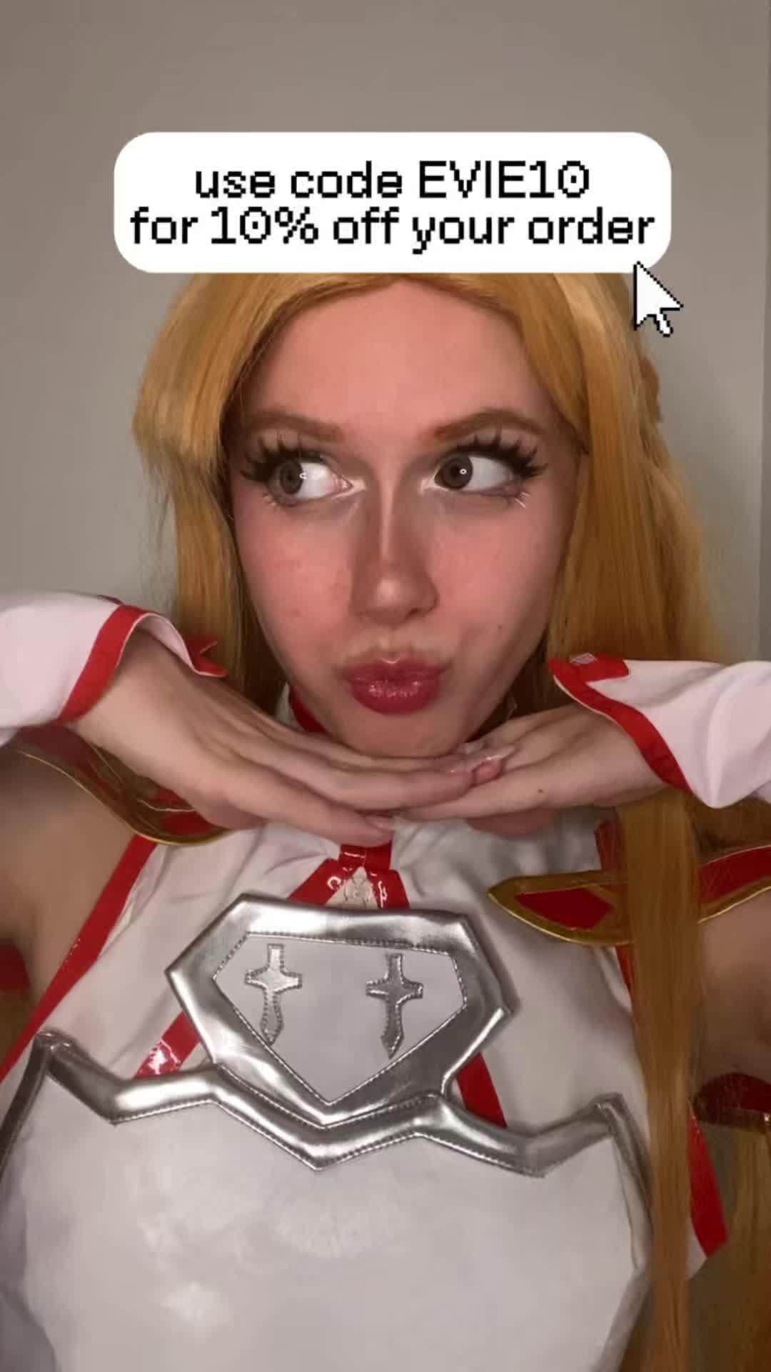 @evie ⋆˙⟡