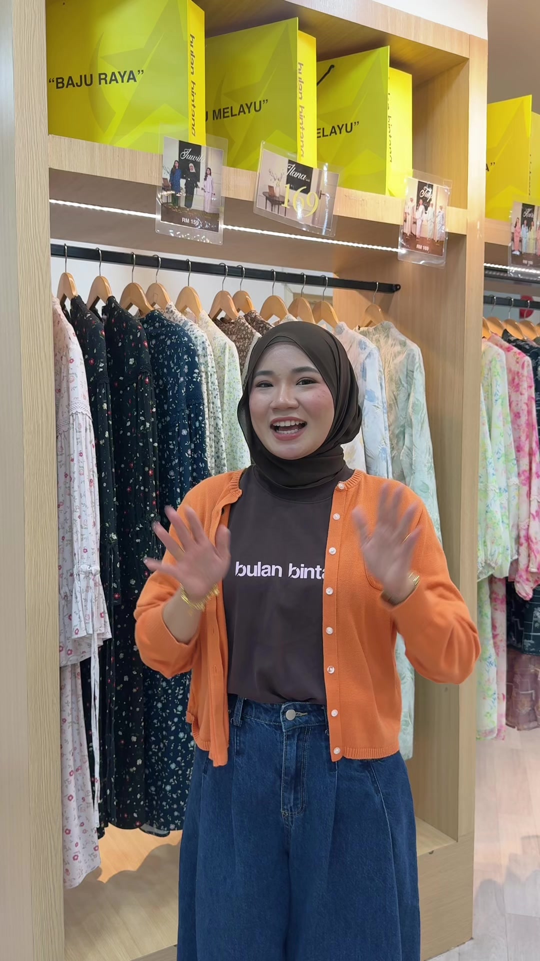 @Bulan Bintang Sisters