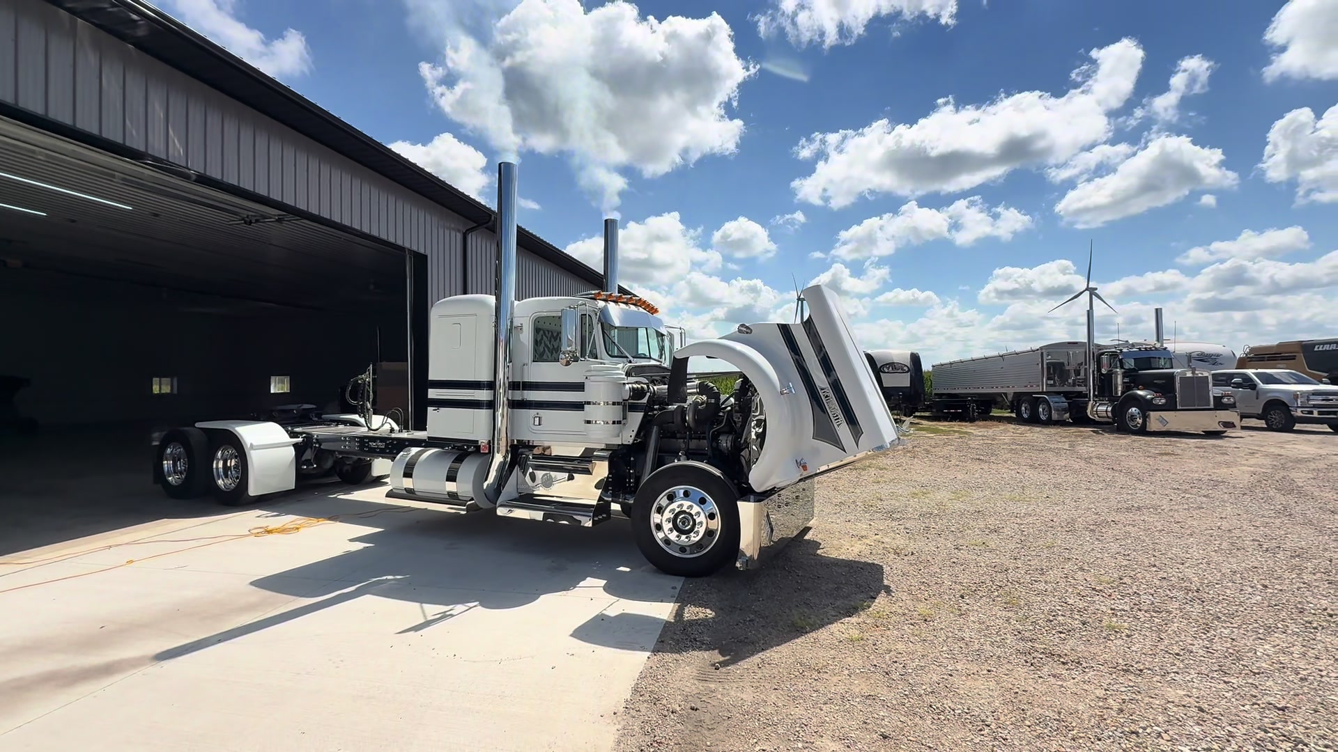 @truckshowjoe