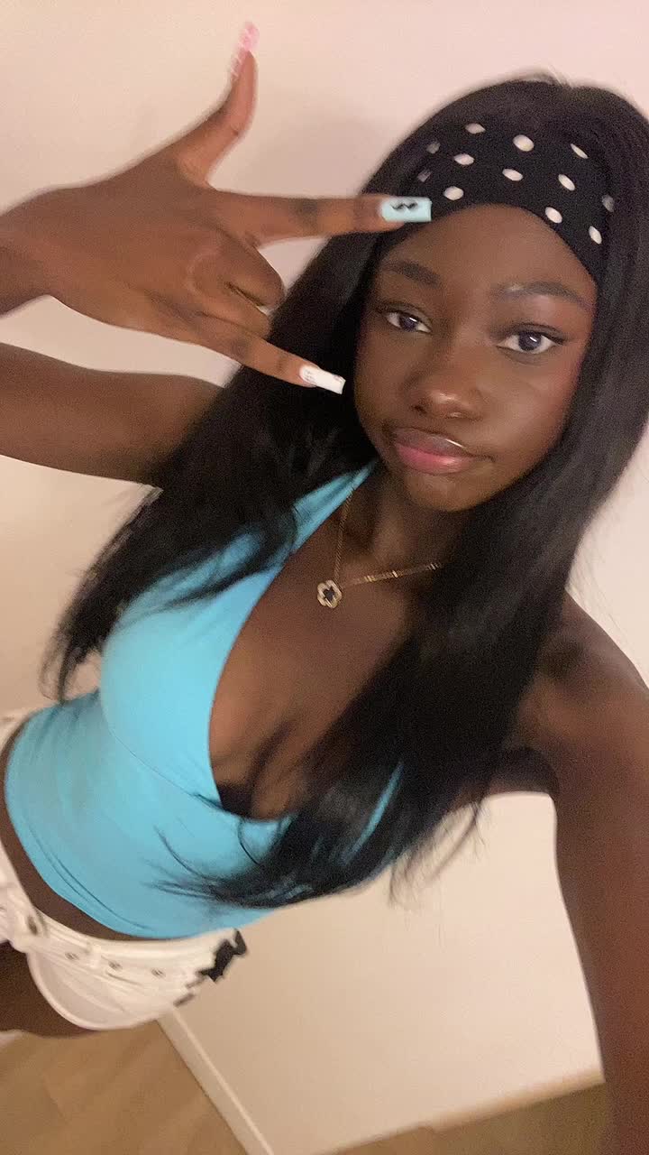 @Victoria ♡