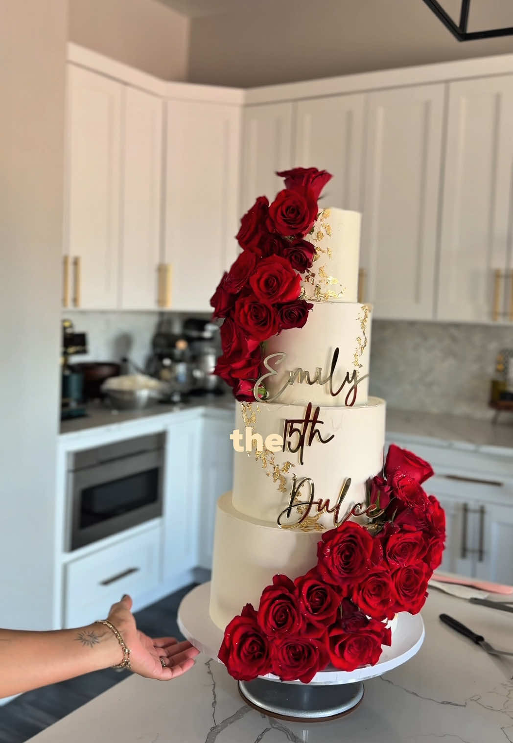@Cake By Claudia