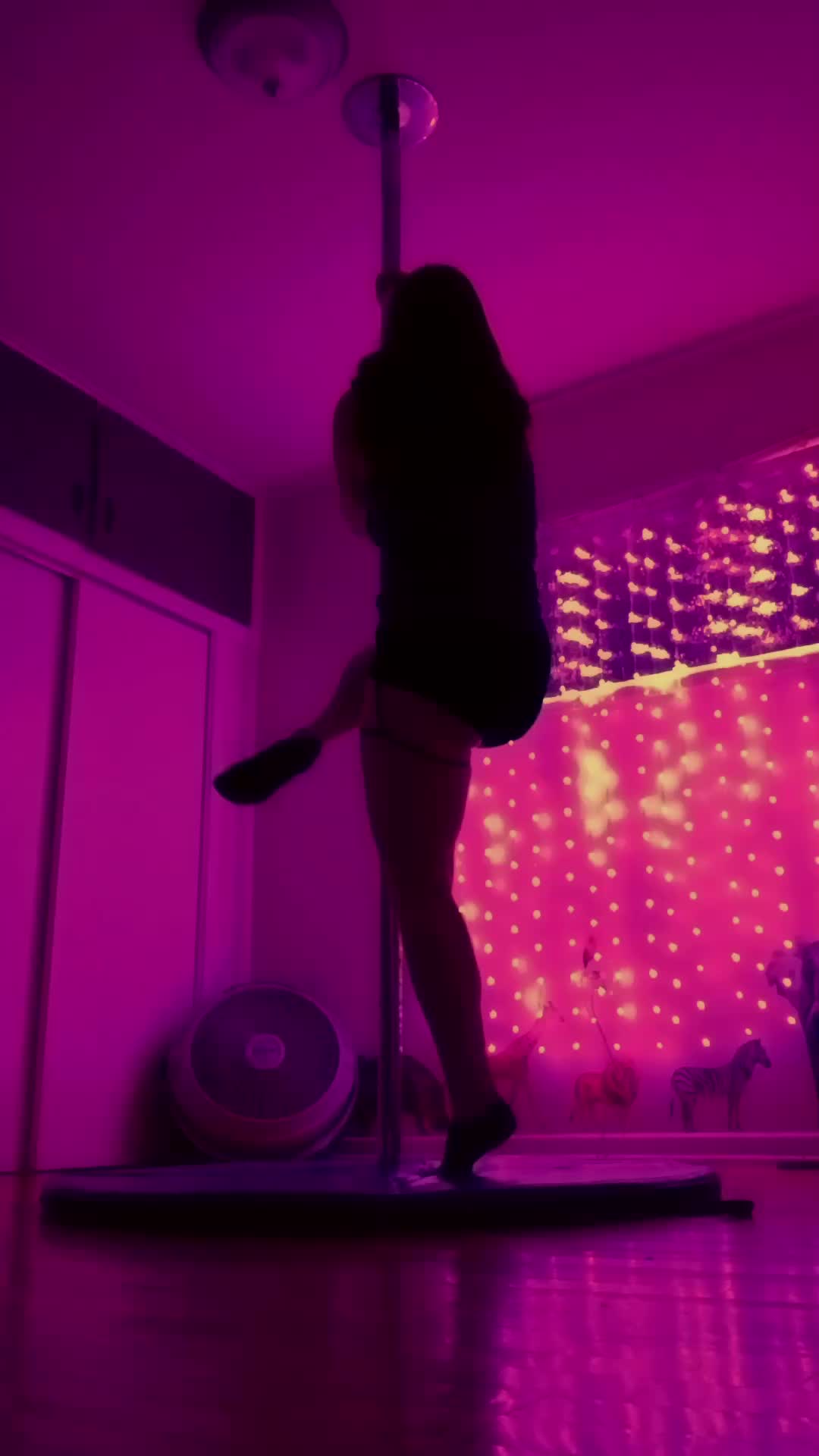 @Melissa Edwards 🏳️🌈
