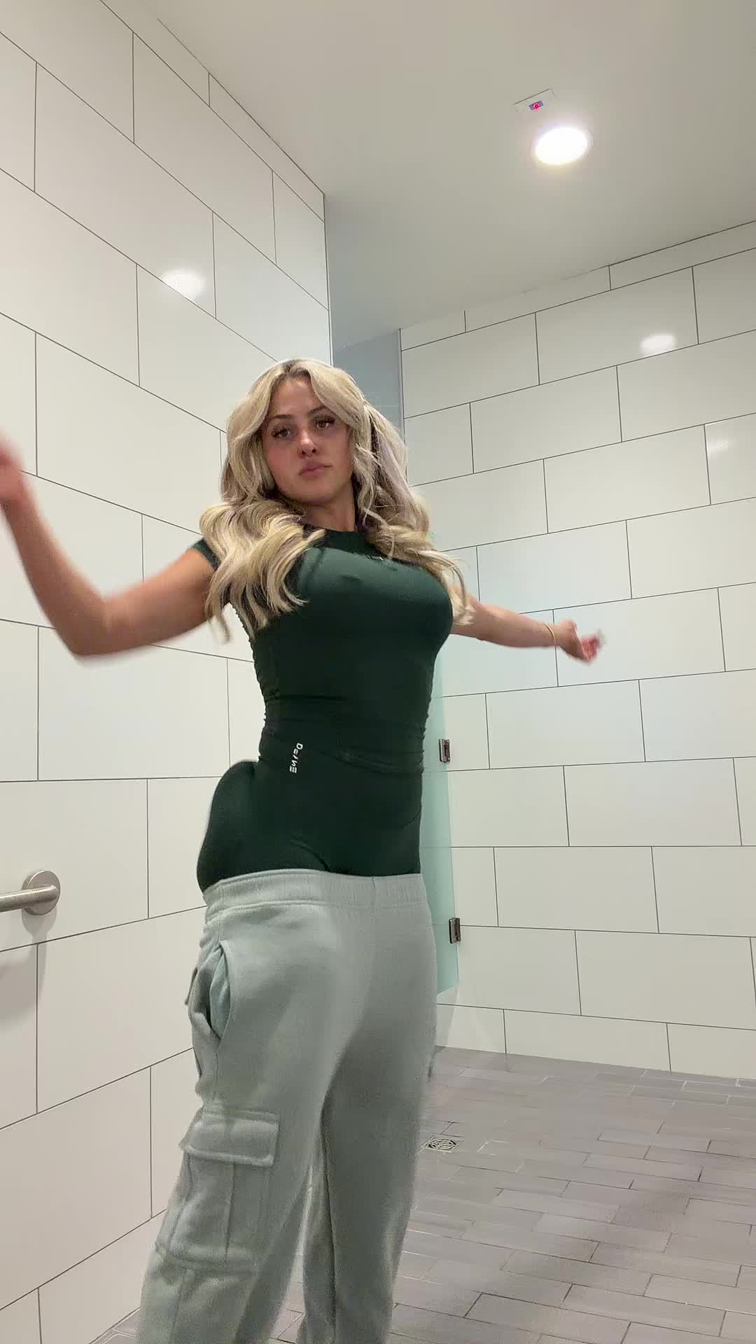@haleyzz