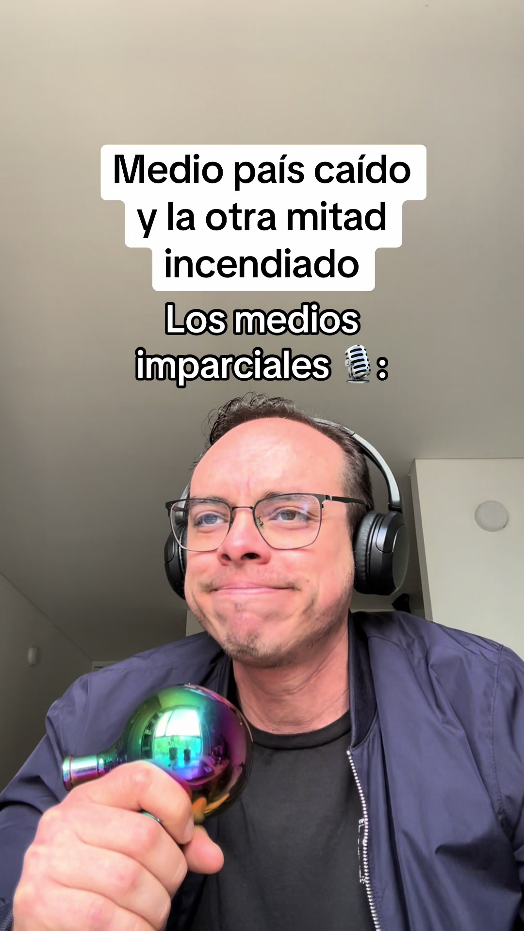 @Toallín