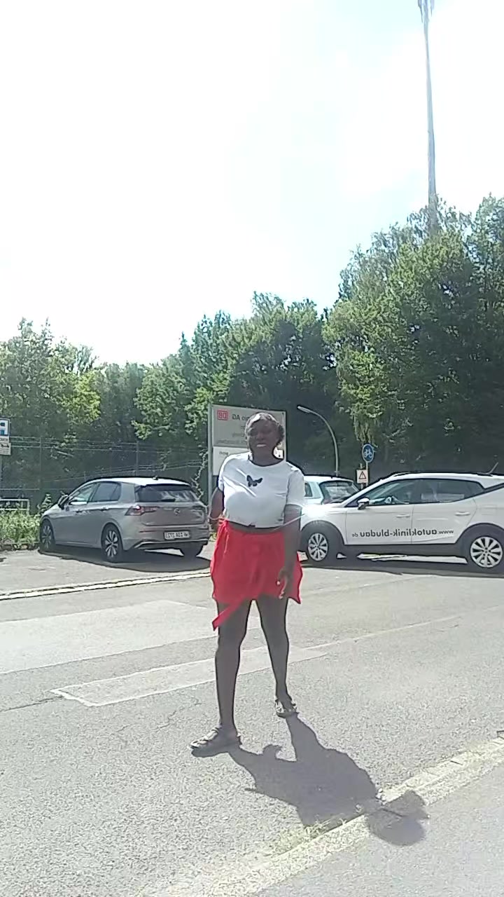 @Shaniee🇺🇬🇩🇪