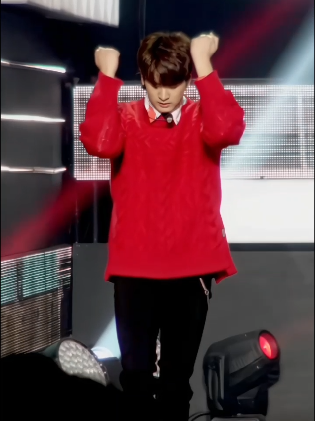 @Kpop_fancams:)