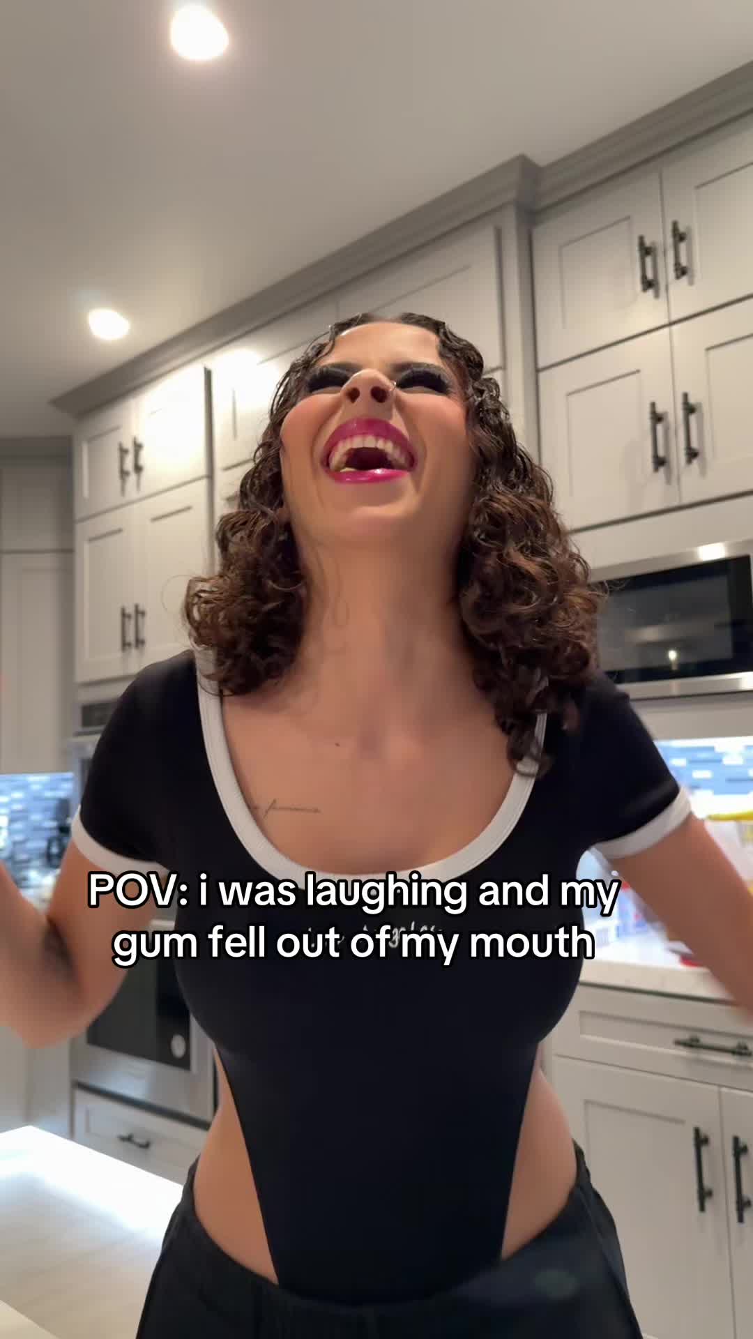 @𝒯𝒾𝓃𝒶