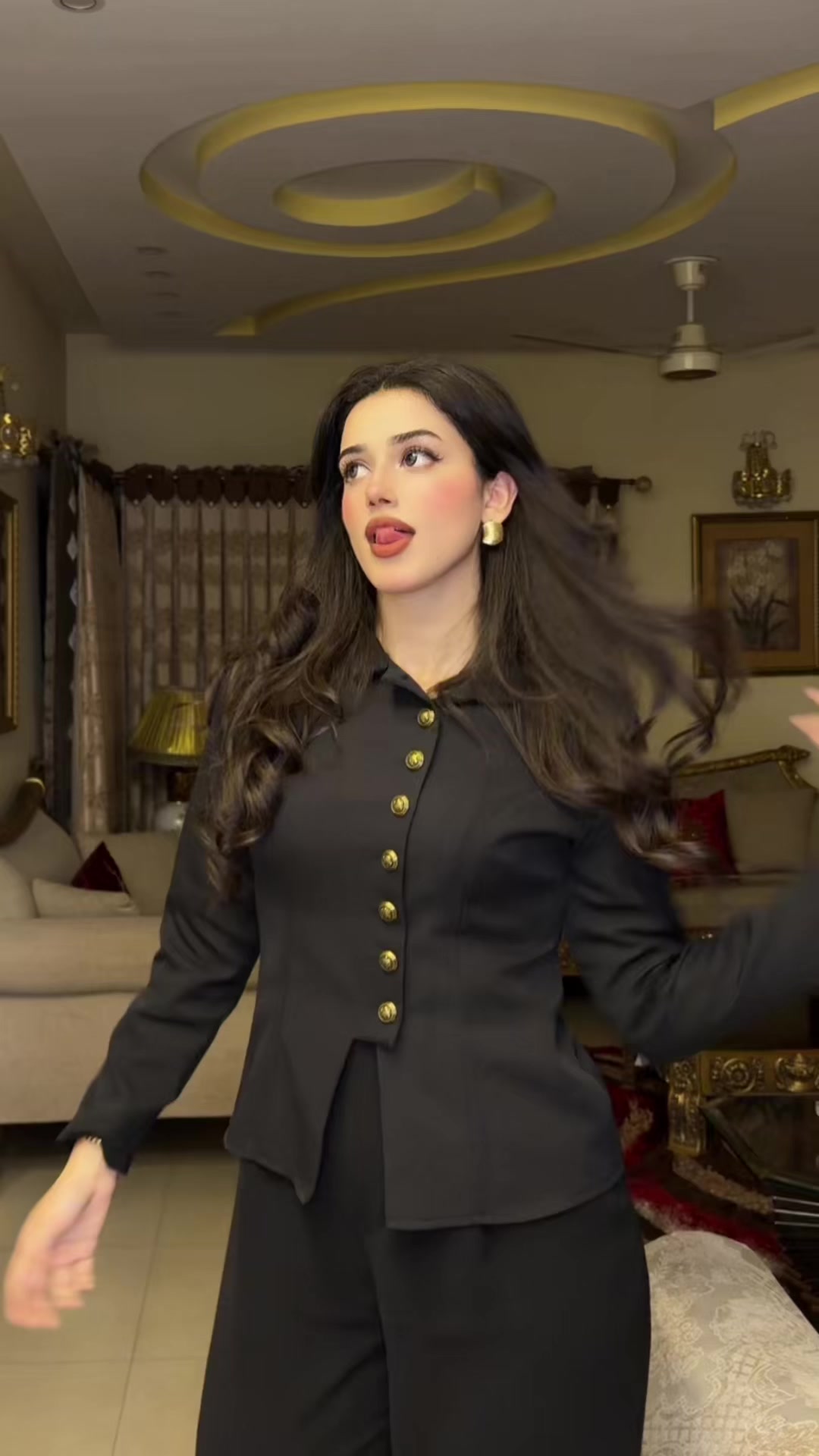 @Alina Amir
