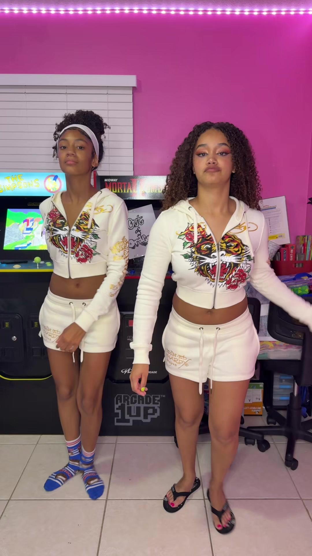 @DemDaddysGirls4
