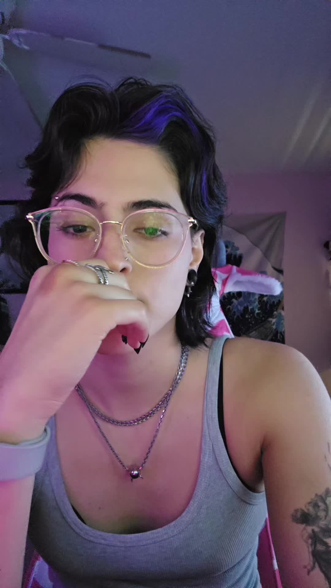 @Nikki
