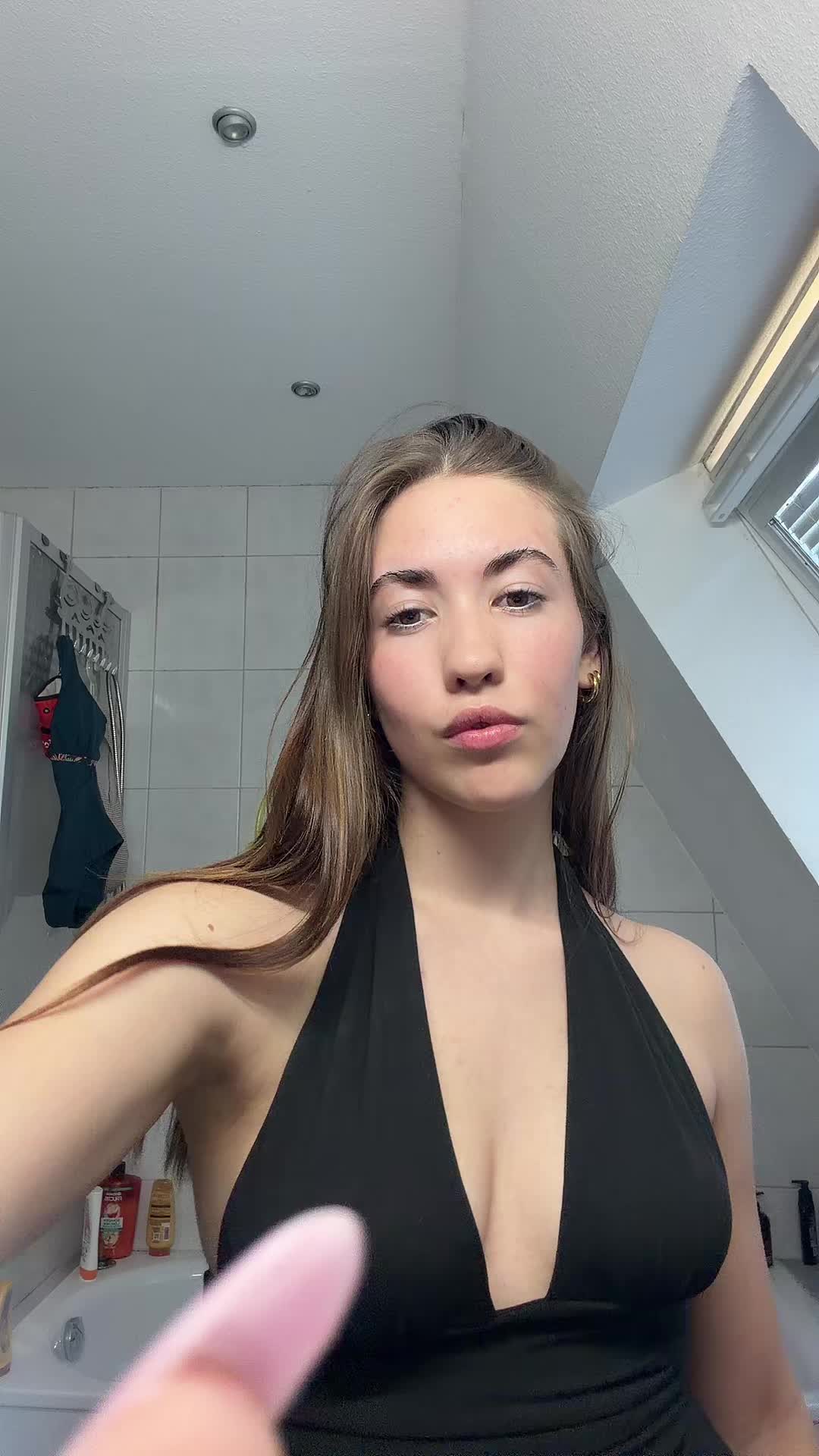 @Leonie