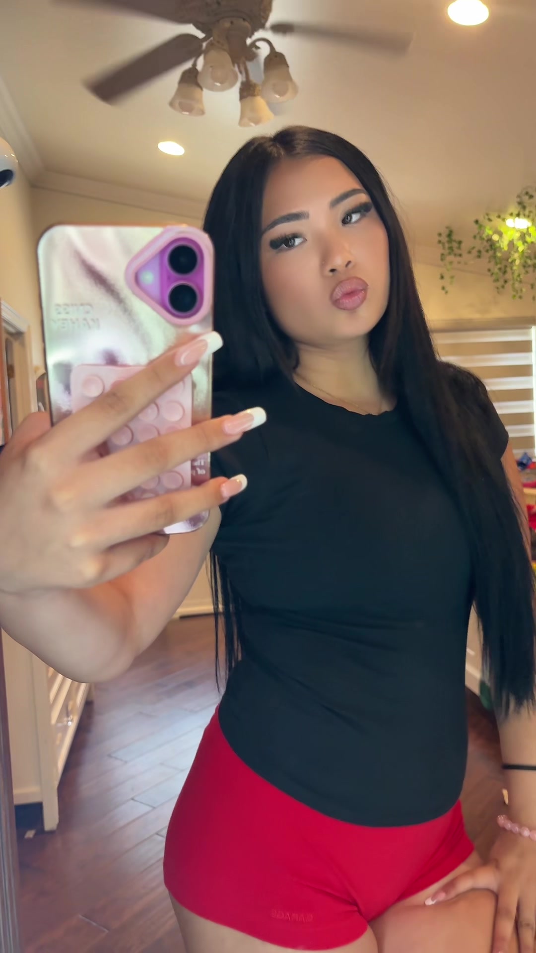 @anais