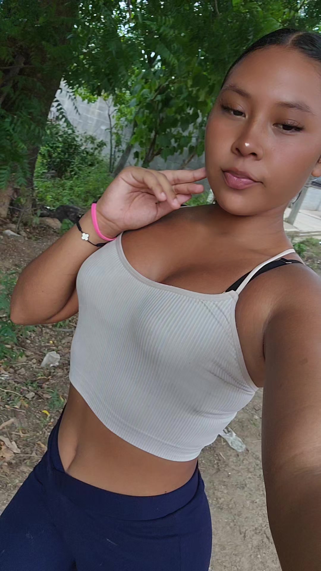 @𝐾𝑎𝑡𝑦_𝑆𝑎𝑛𝑐ℎ𝑥𝑧.👩🏾&zwj;🦱