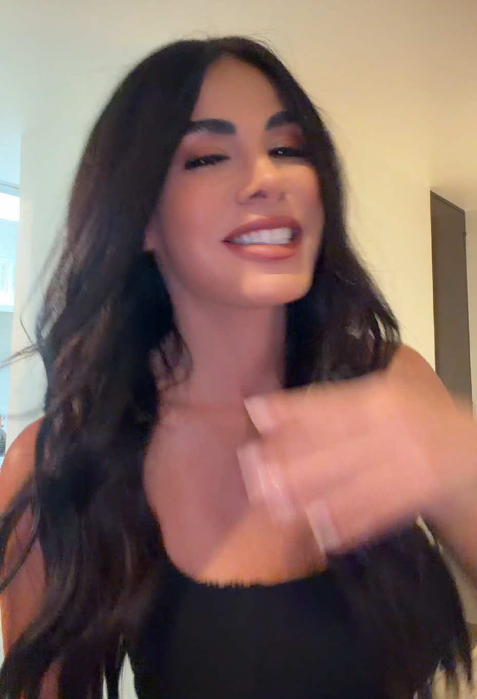 @Vanessaarias