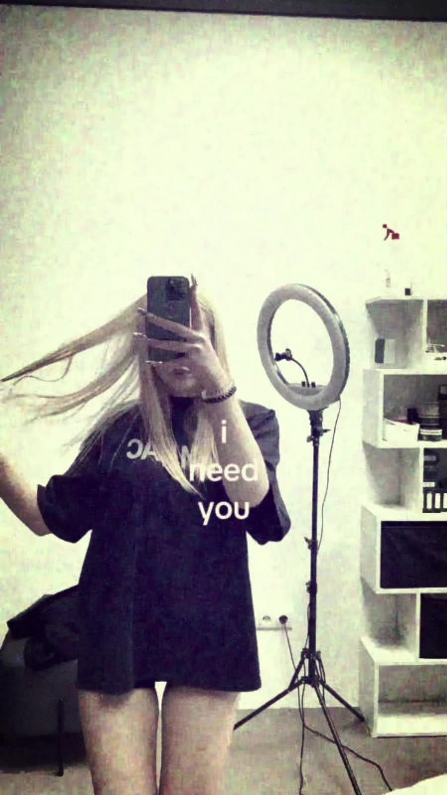 @🖤