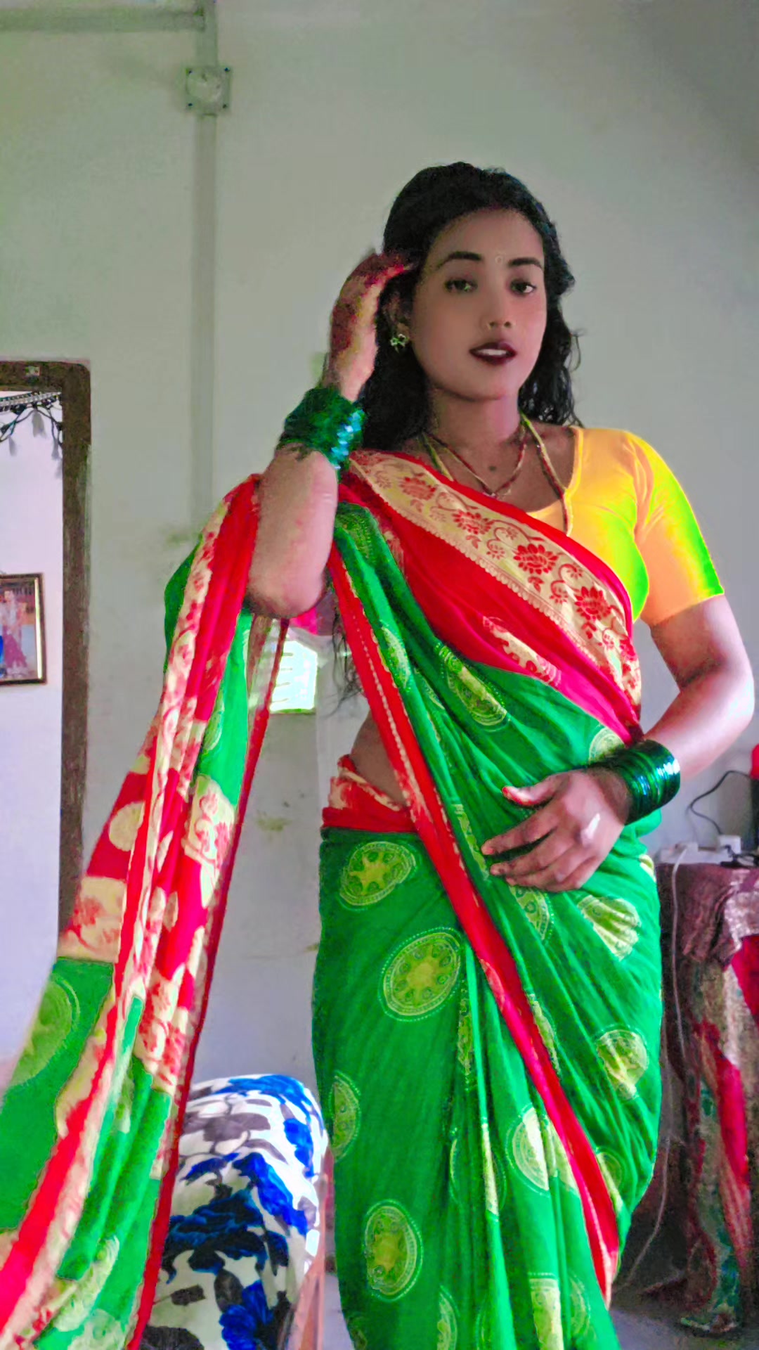 @lovely Anisha 44