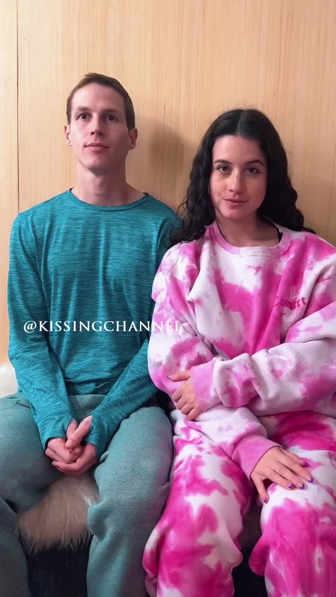 @Kissing Channel