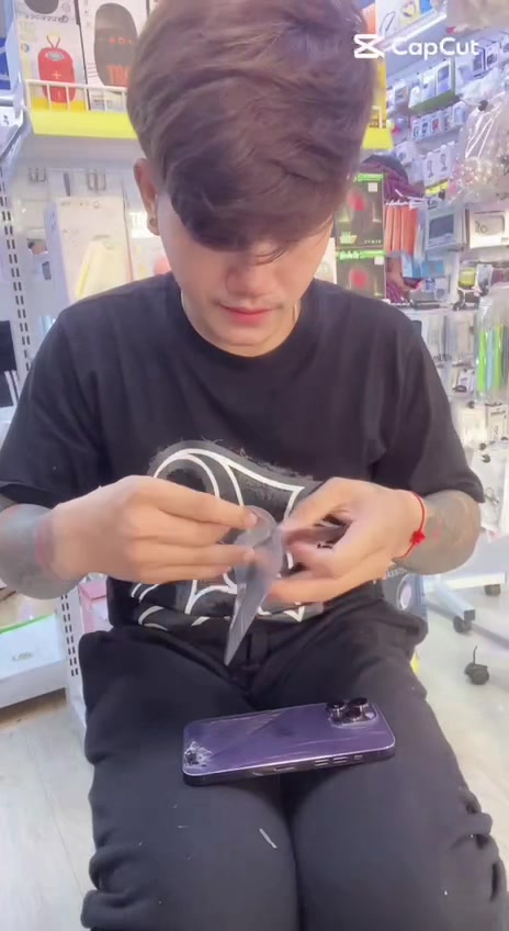 @13 Store