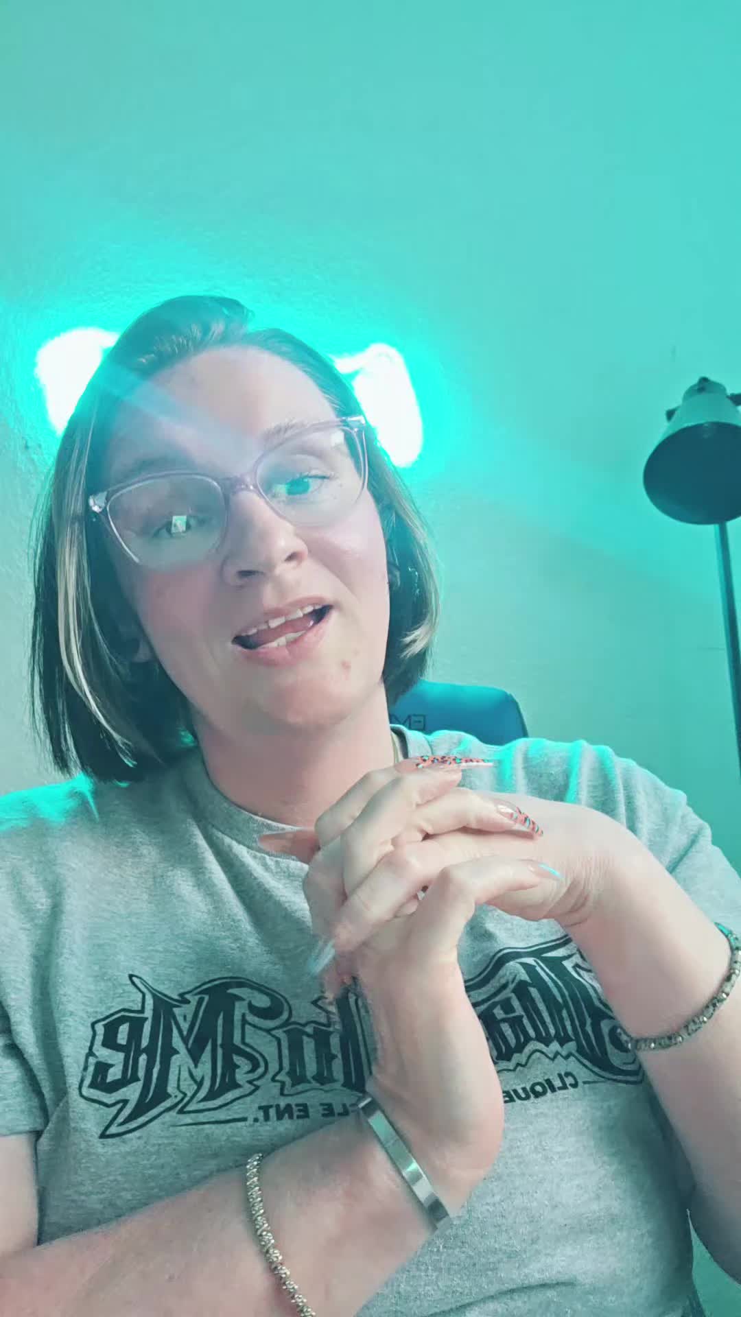 @🖤Kirsten_Reacts🎙️🤘🏻