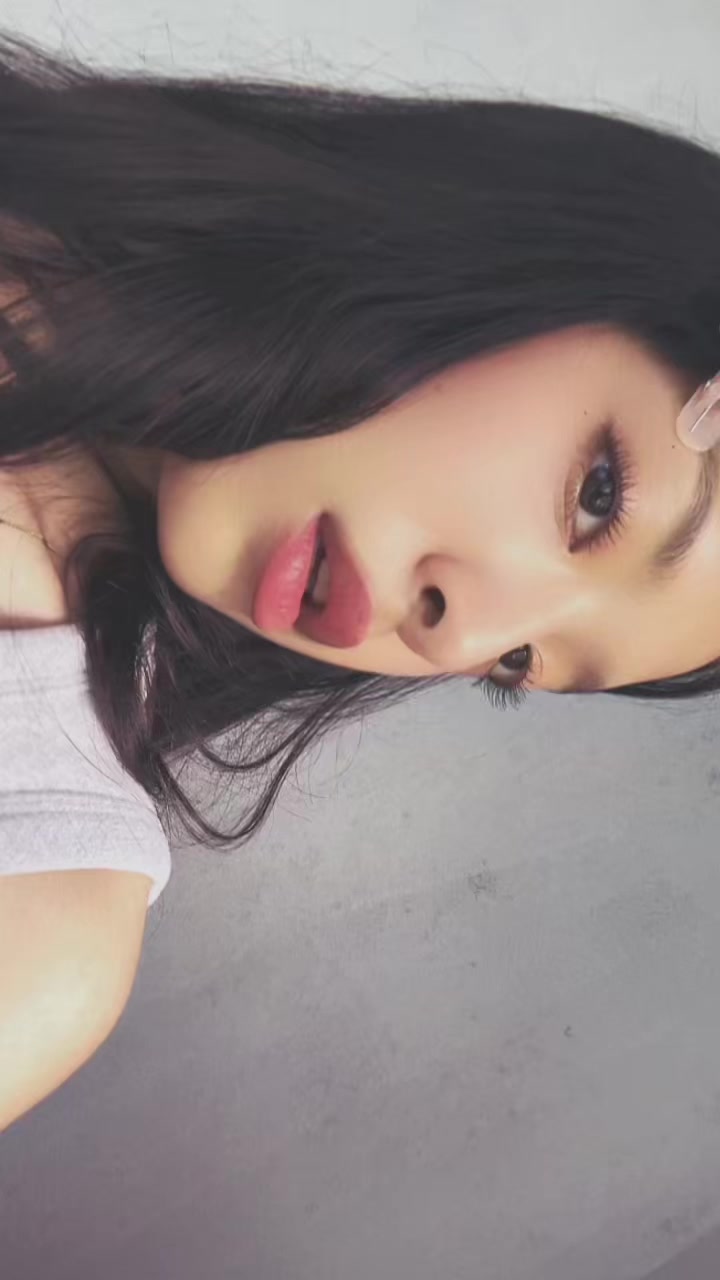 @Ꮧ