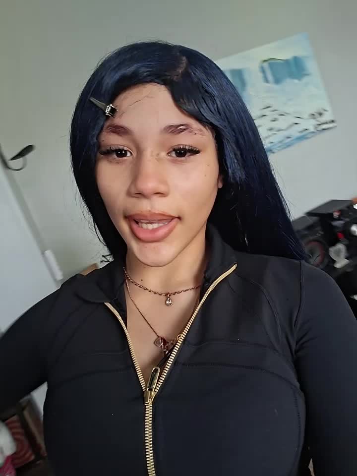 @??? 　  ️
