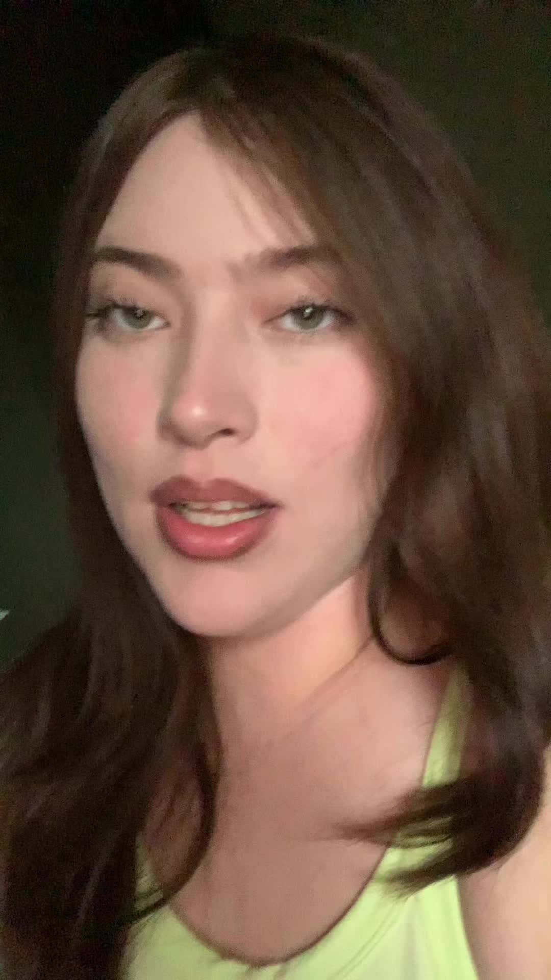 @Julieana