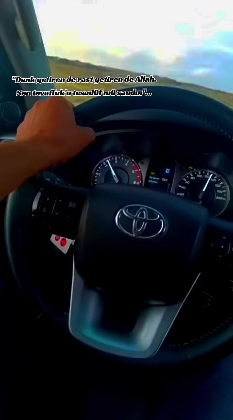 @𝓕𝓮𝓻𝓱𝓪𝓽"🕊️