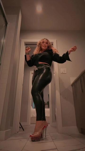 @🔥👑𝓠𝓾𝓮𝓮𝓷👑🔥