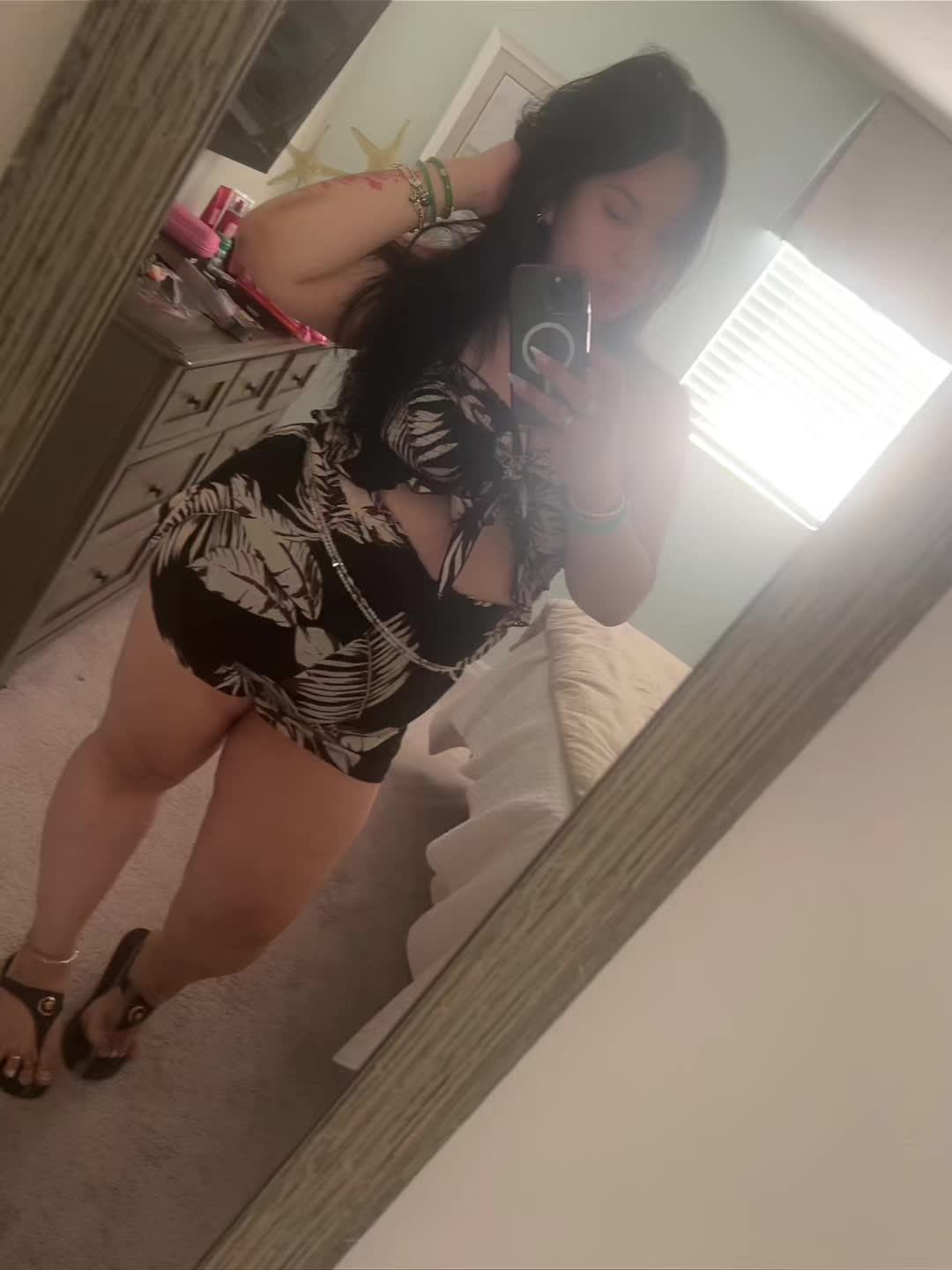 @pretty_jenni_vibes