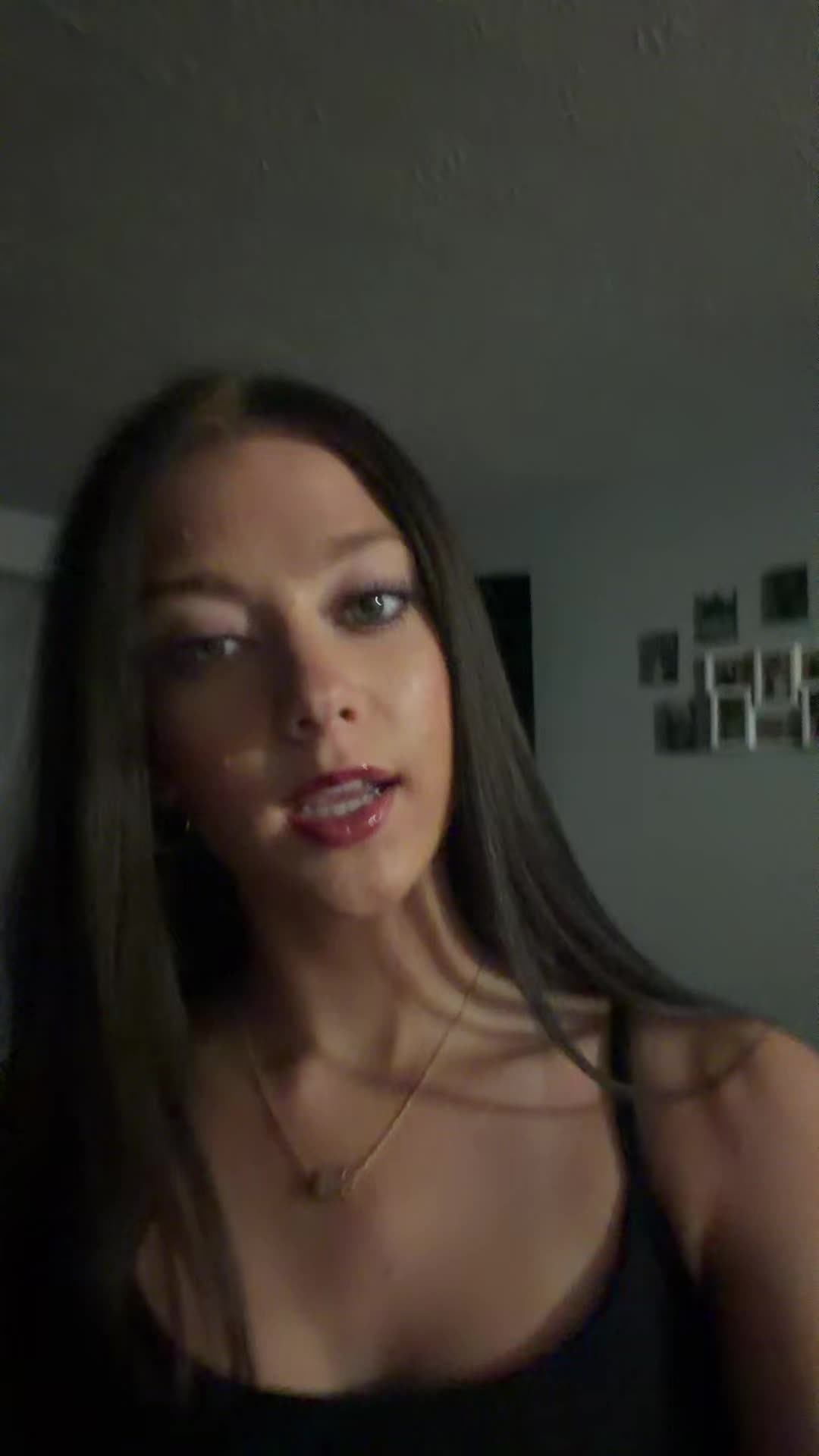 @alexisss