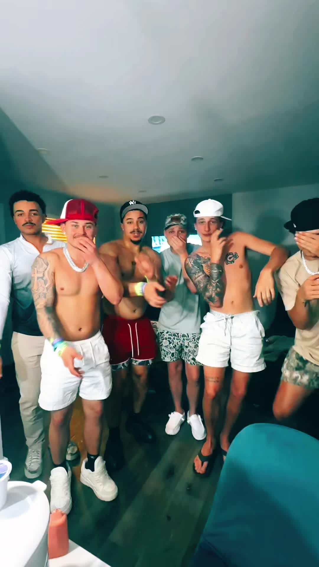 @Lo💜🍒