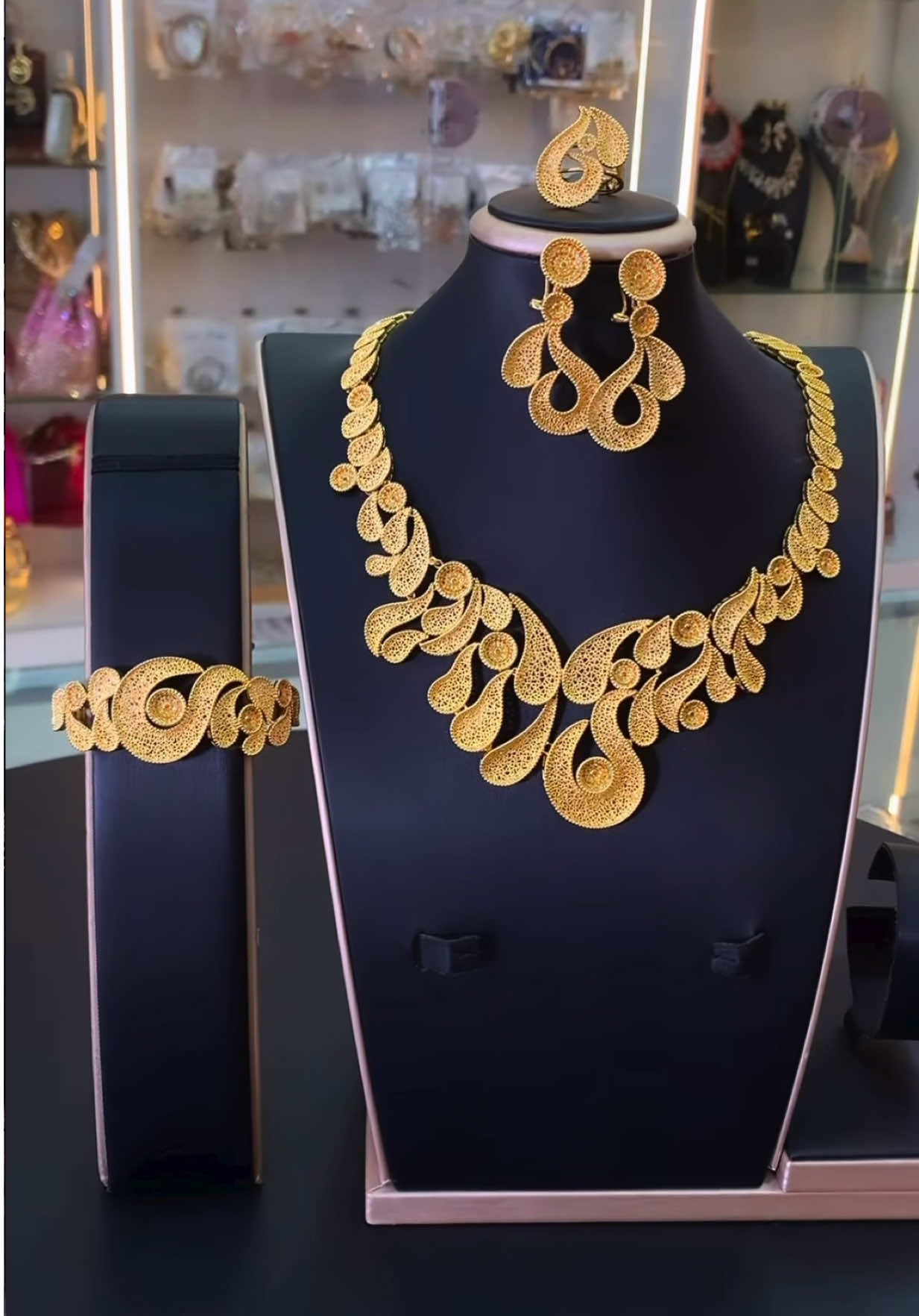 @Bridal Boutique Acessoires