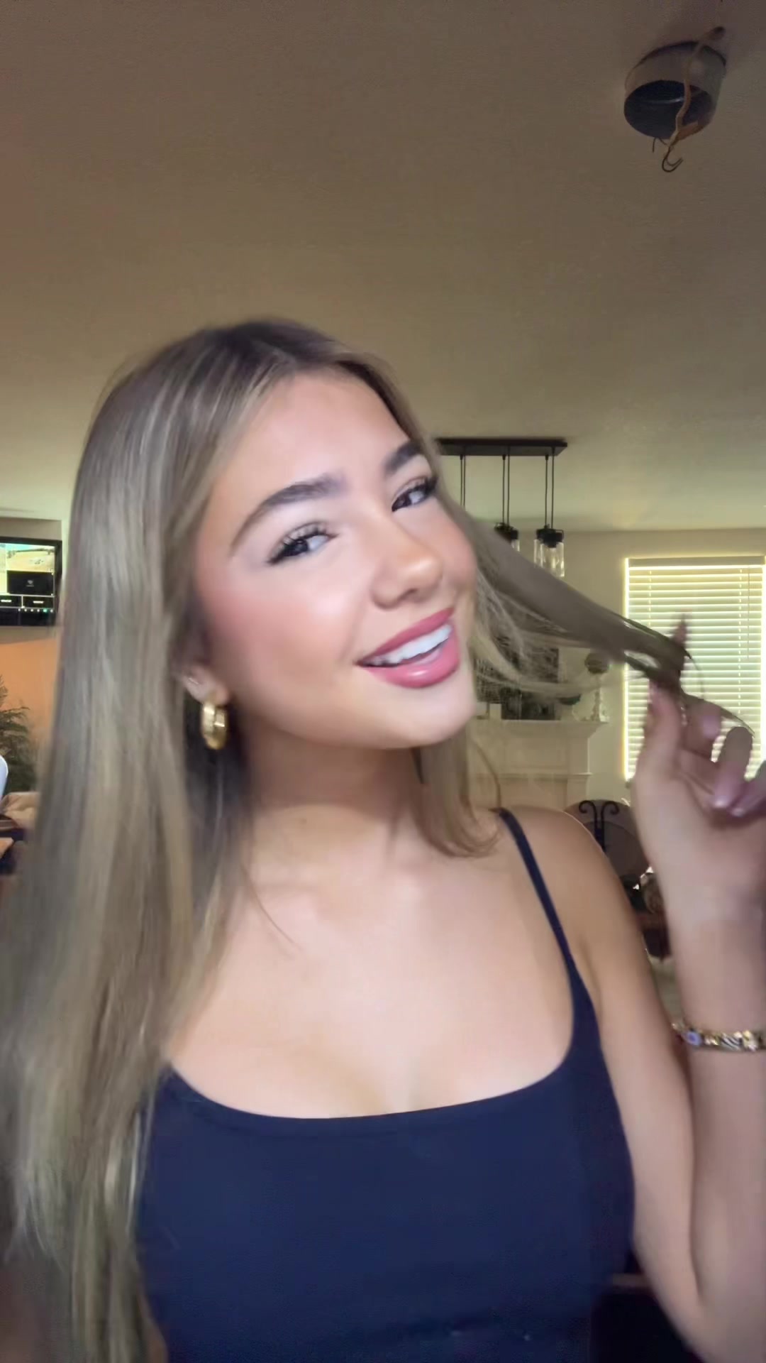 @???