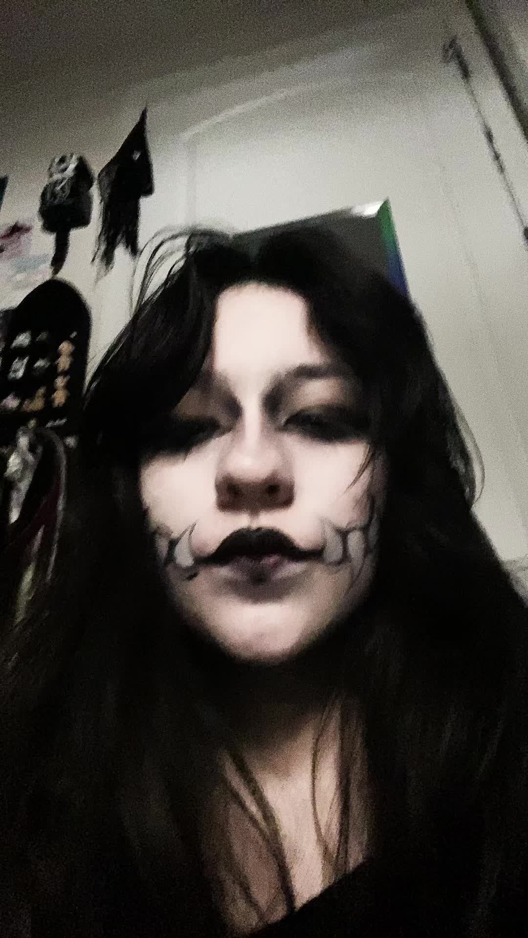 @Cl&oslash;wn_teeth