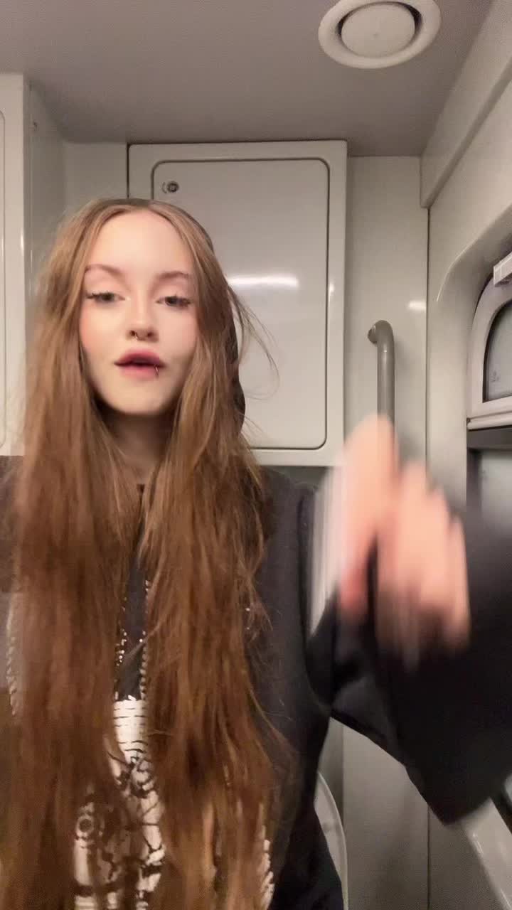@m11lovv33