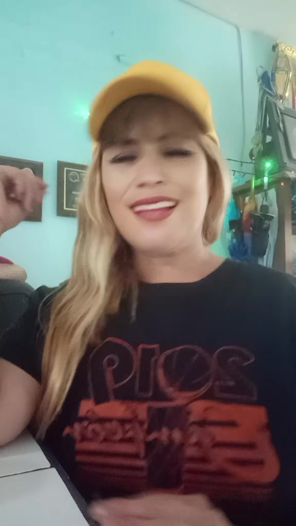 @Laurita Peña
