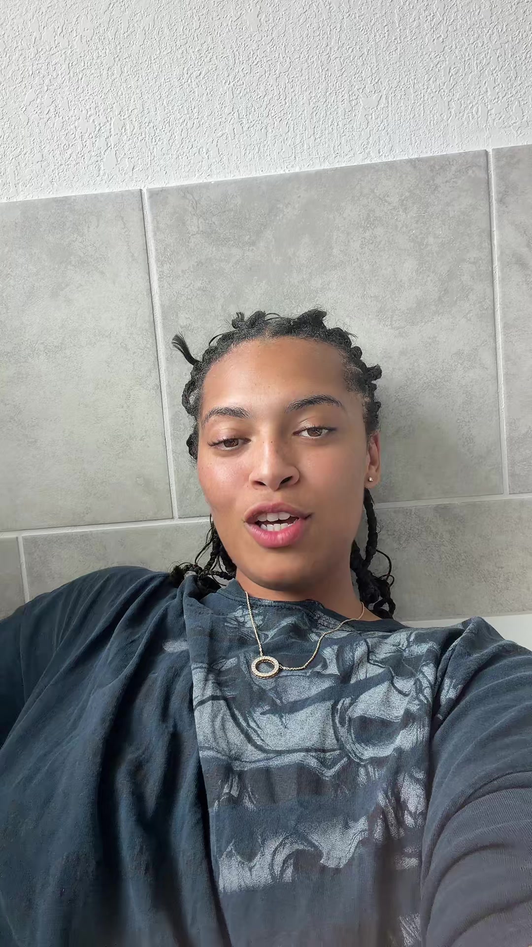@Anaaa