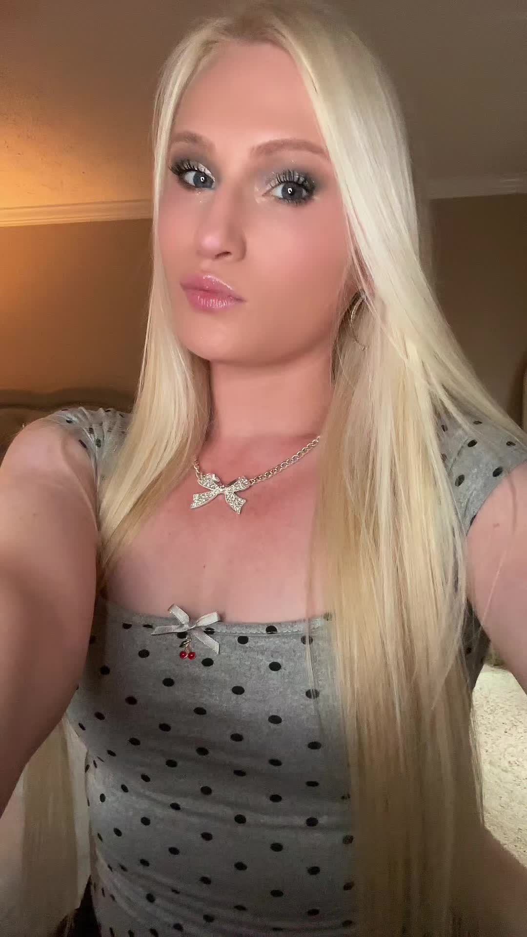 @Emily Marie ๐