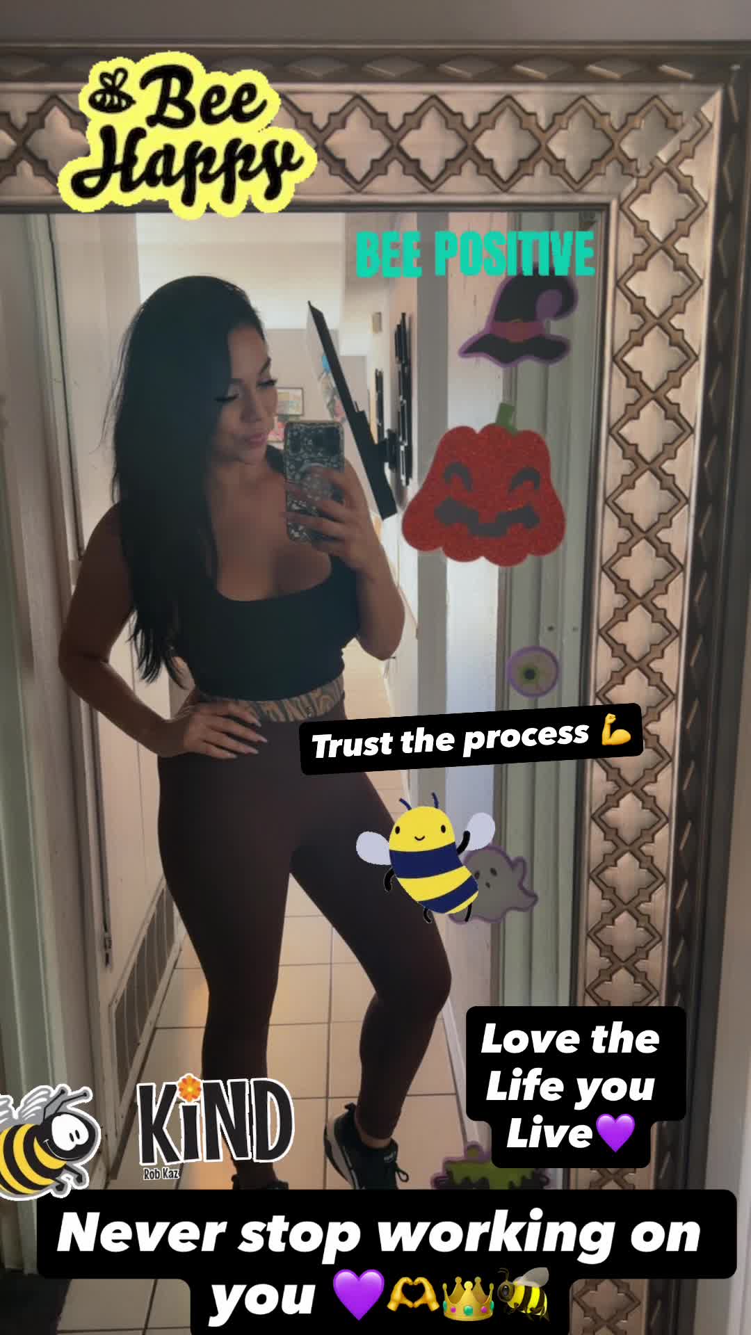 @Bella_B_