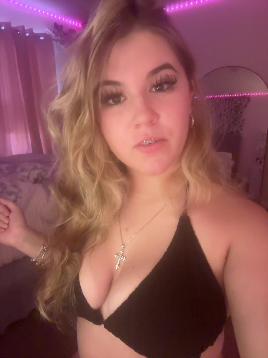 @luviebug14