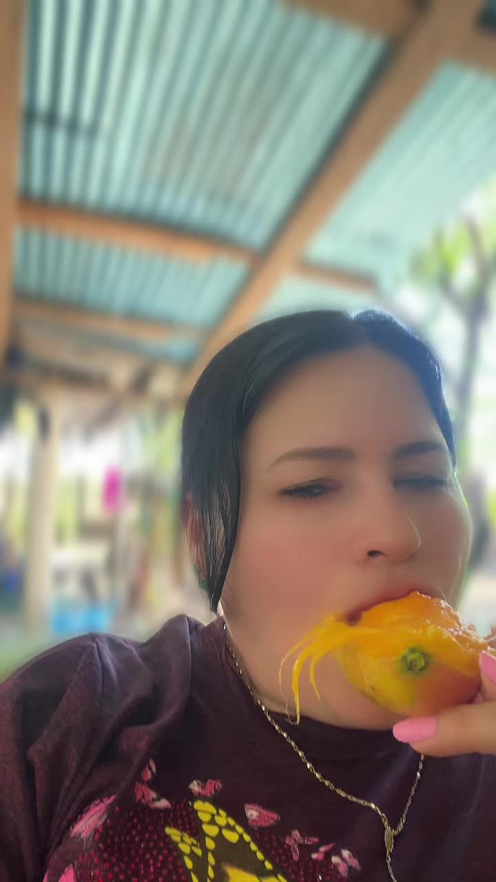 @Lorenavela25