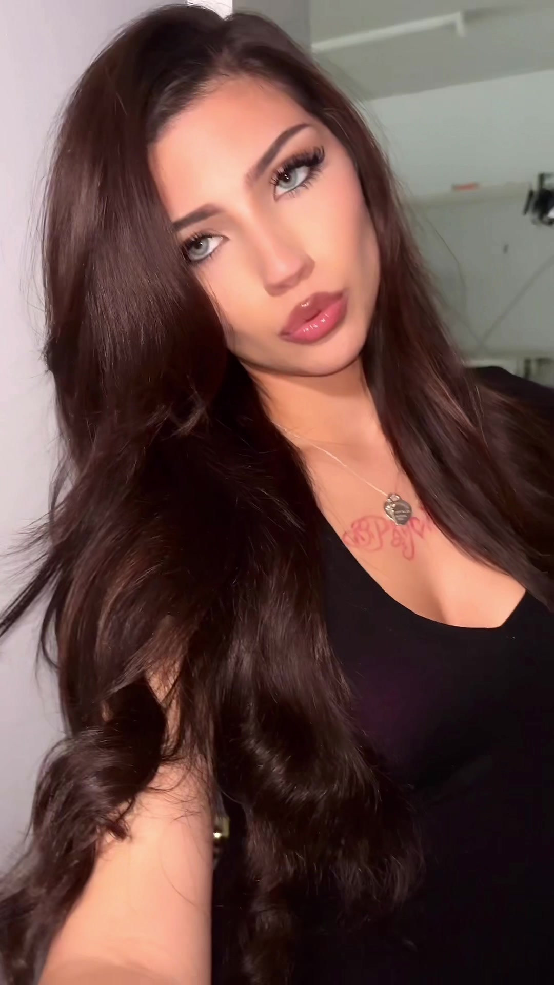 @miamorfoxx