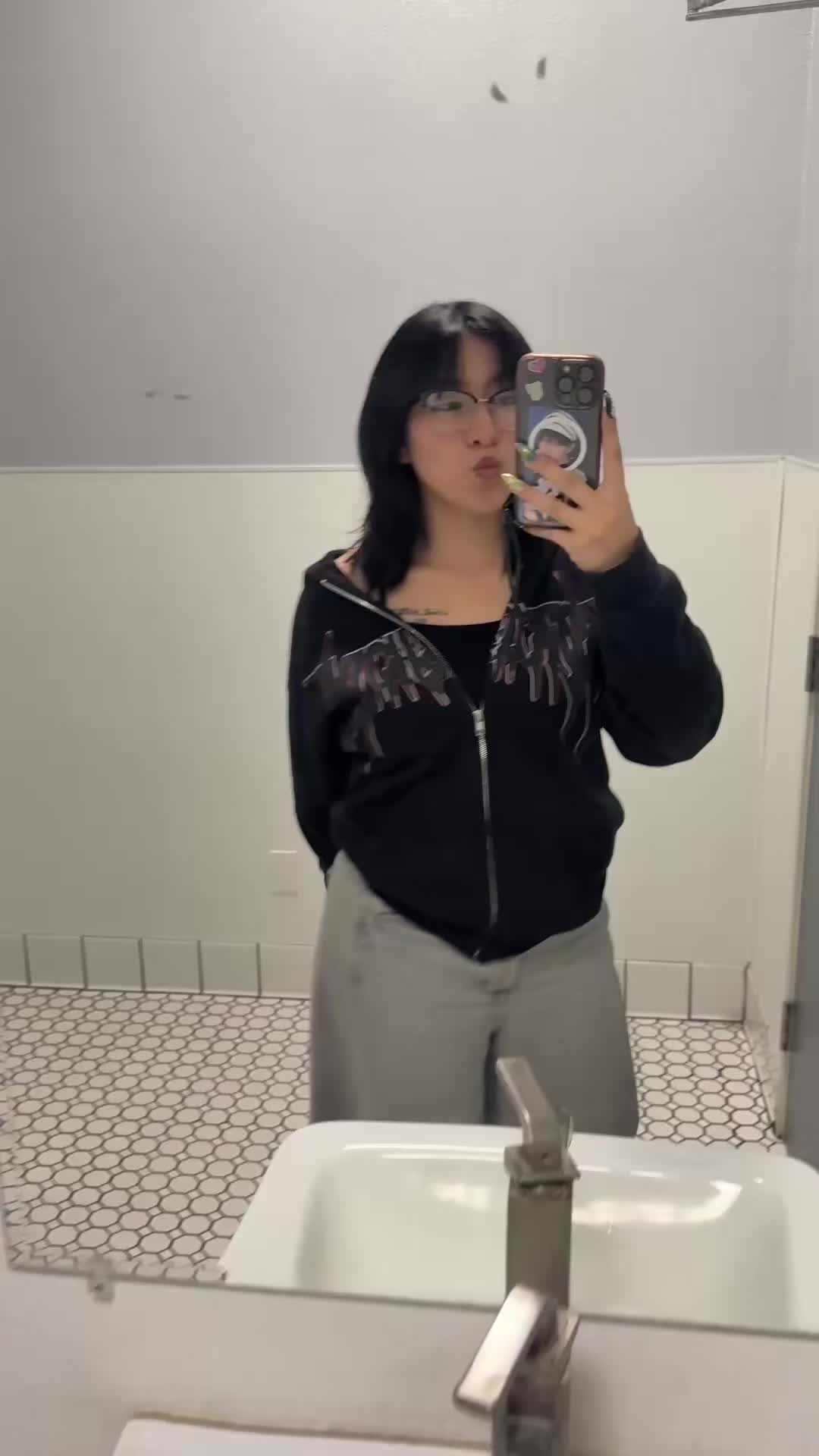@иσиα<3