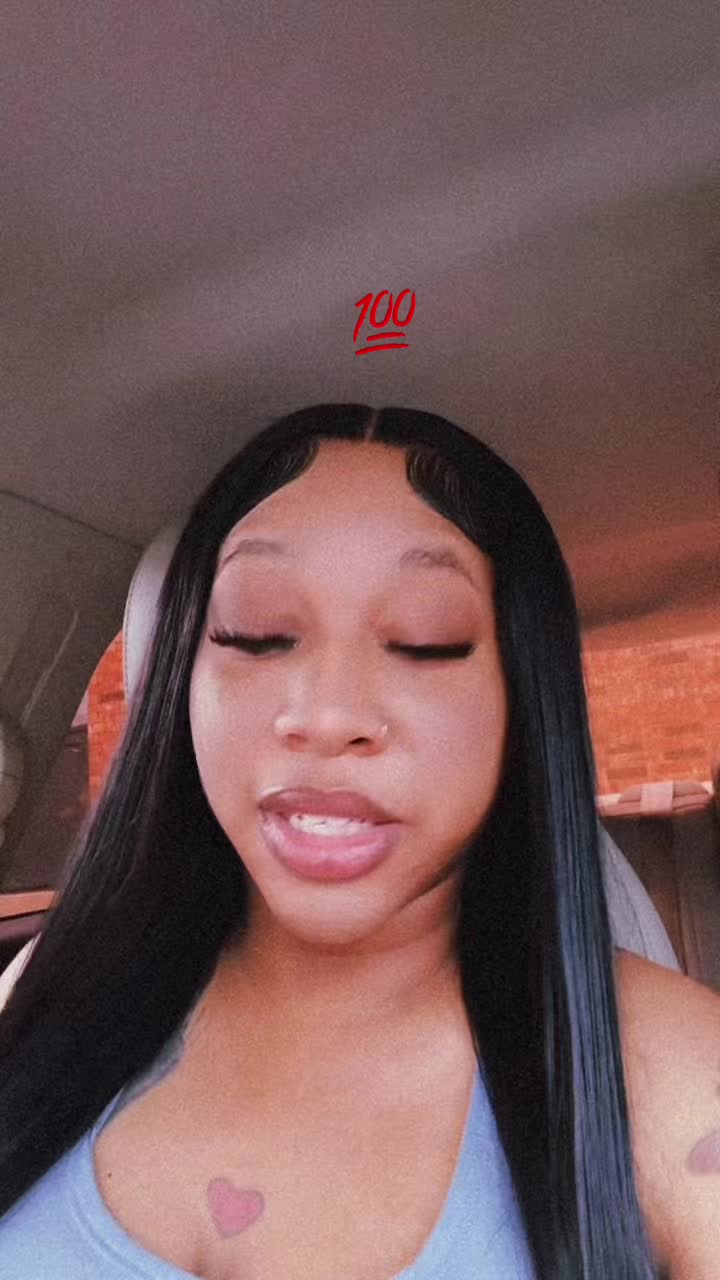 @_itslanaee